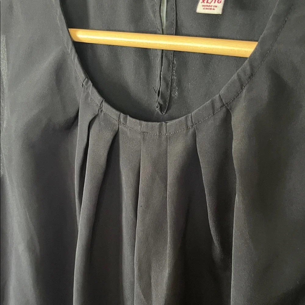 Merona Elegant Black Sleeveless Top - Picture 4 of 7